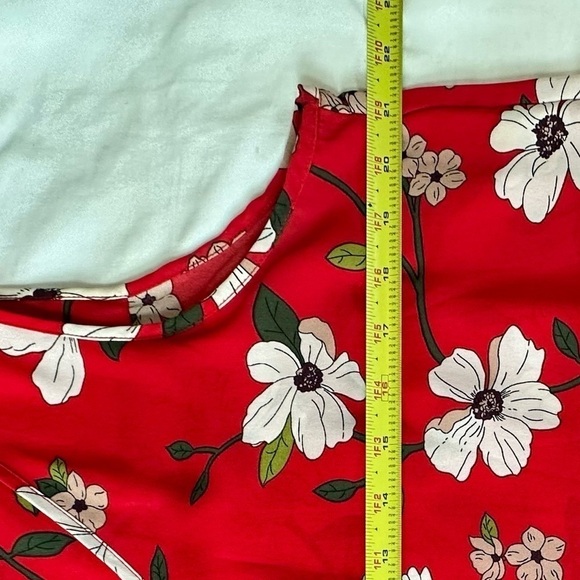 3x25* Chelsea & Theodore Women's Sleeveless Red White Floral Print Hi-Low Hem - Picture 13 of 15